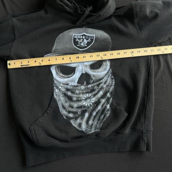 Raiders Hoodie Adult Medium Skull Bandana Football Raider Nation Goth Sportswear - Picture 6 of 9